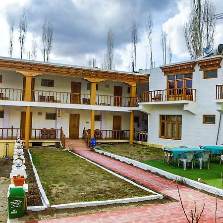 Oyo 37004 City Heart Guest House Leh Zewnętrze zdjęcie