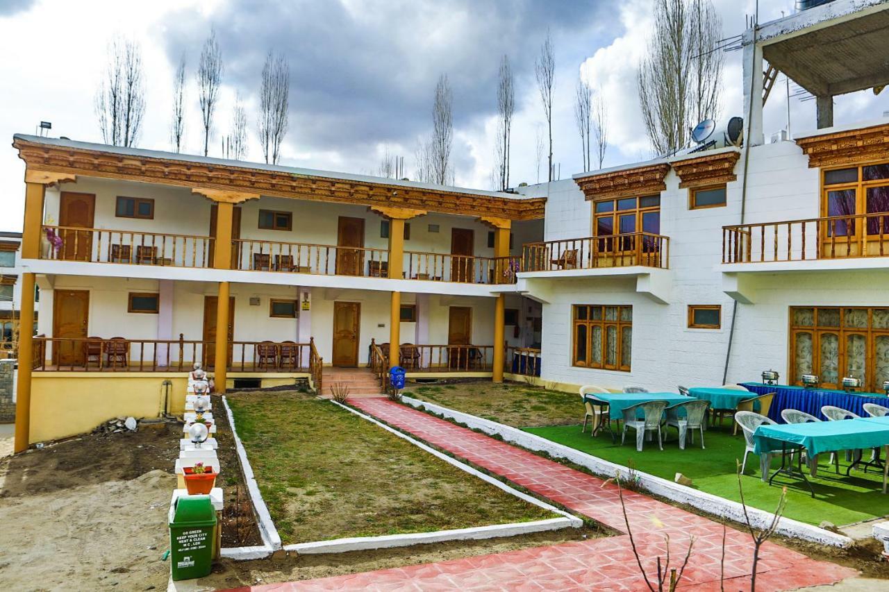 Oyo 37004 City Heart Guest House Leh Zewnętrze zdjęcie